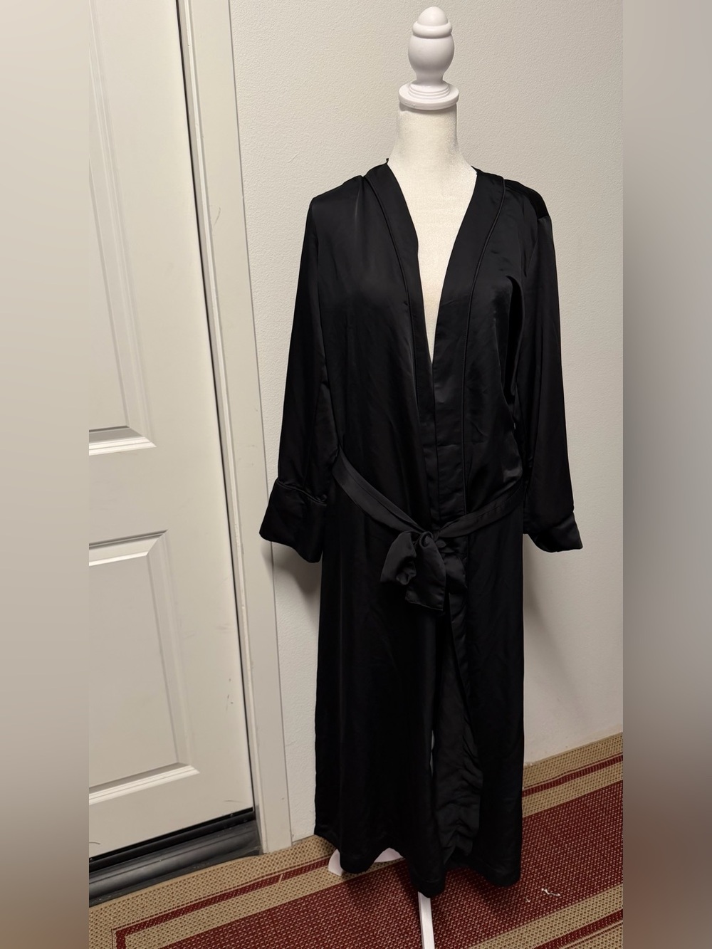 H&M Home Black Satin Kimono Robe Size Large Belted Lightweight Lounge Robe